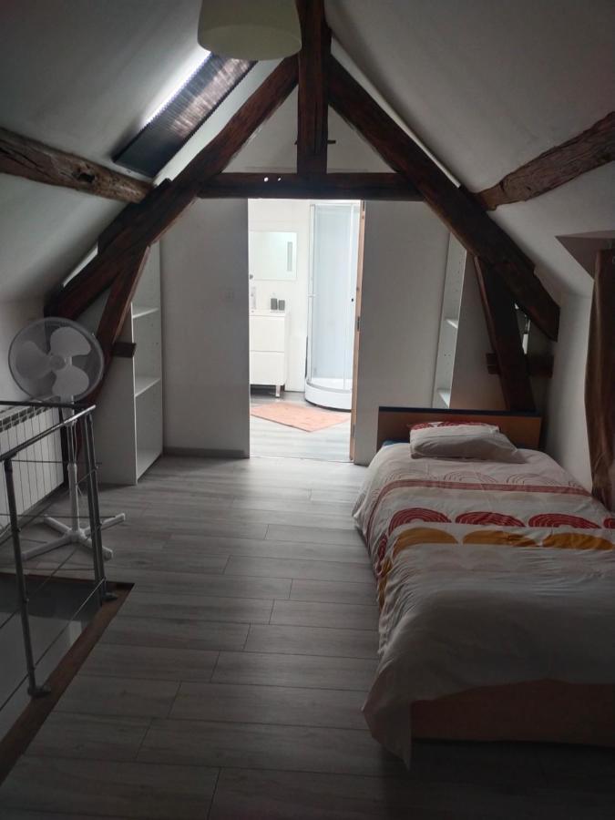 Bord De Loire Hotel Gien Exterior foto